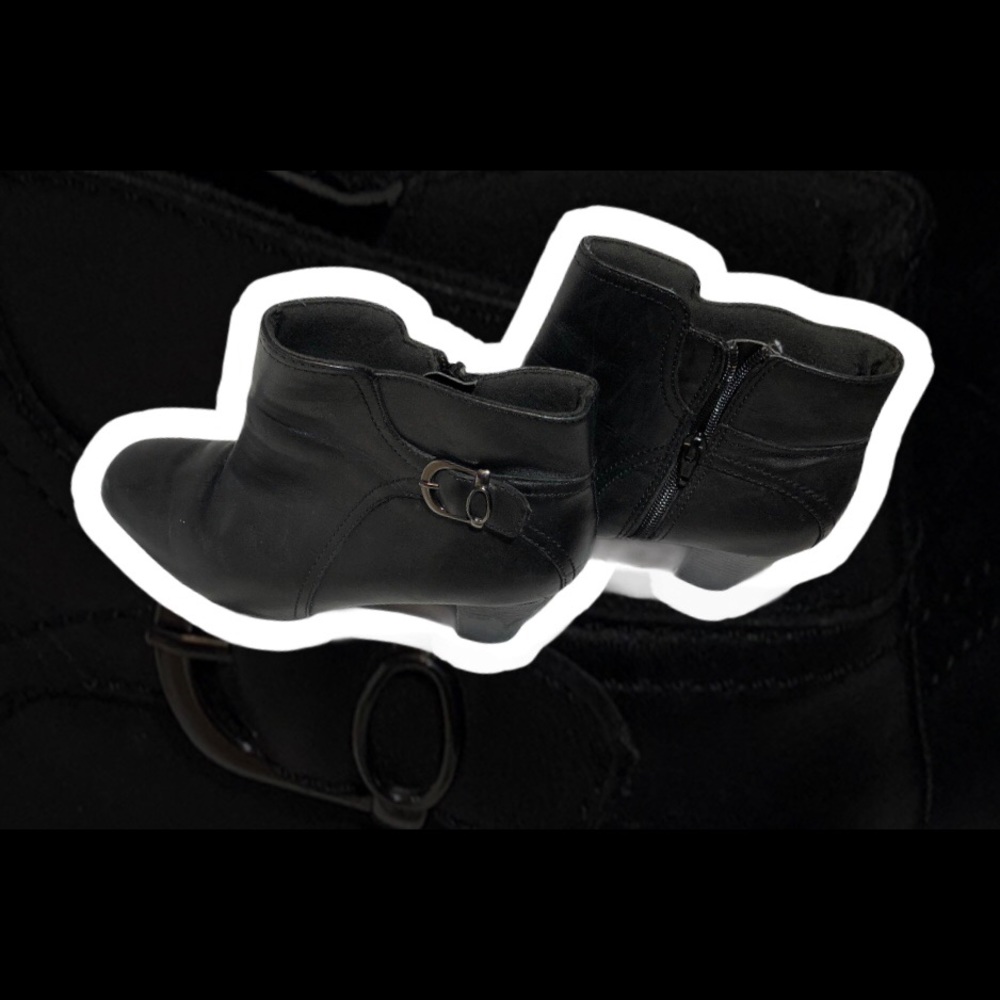 Clarks ankle booties
